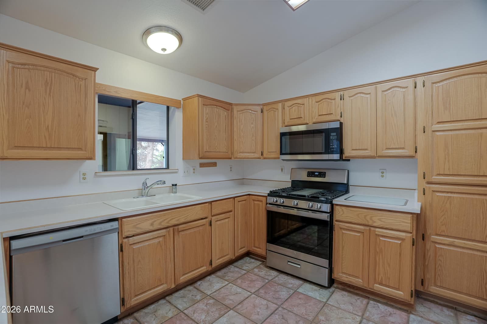3349 N Valley View Drive, Prescott Valley, AZ 86314 — photo 2 of 68