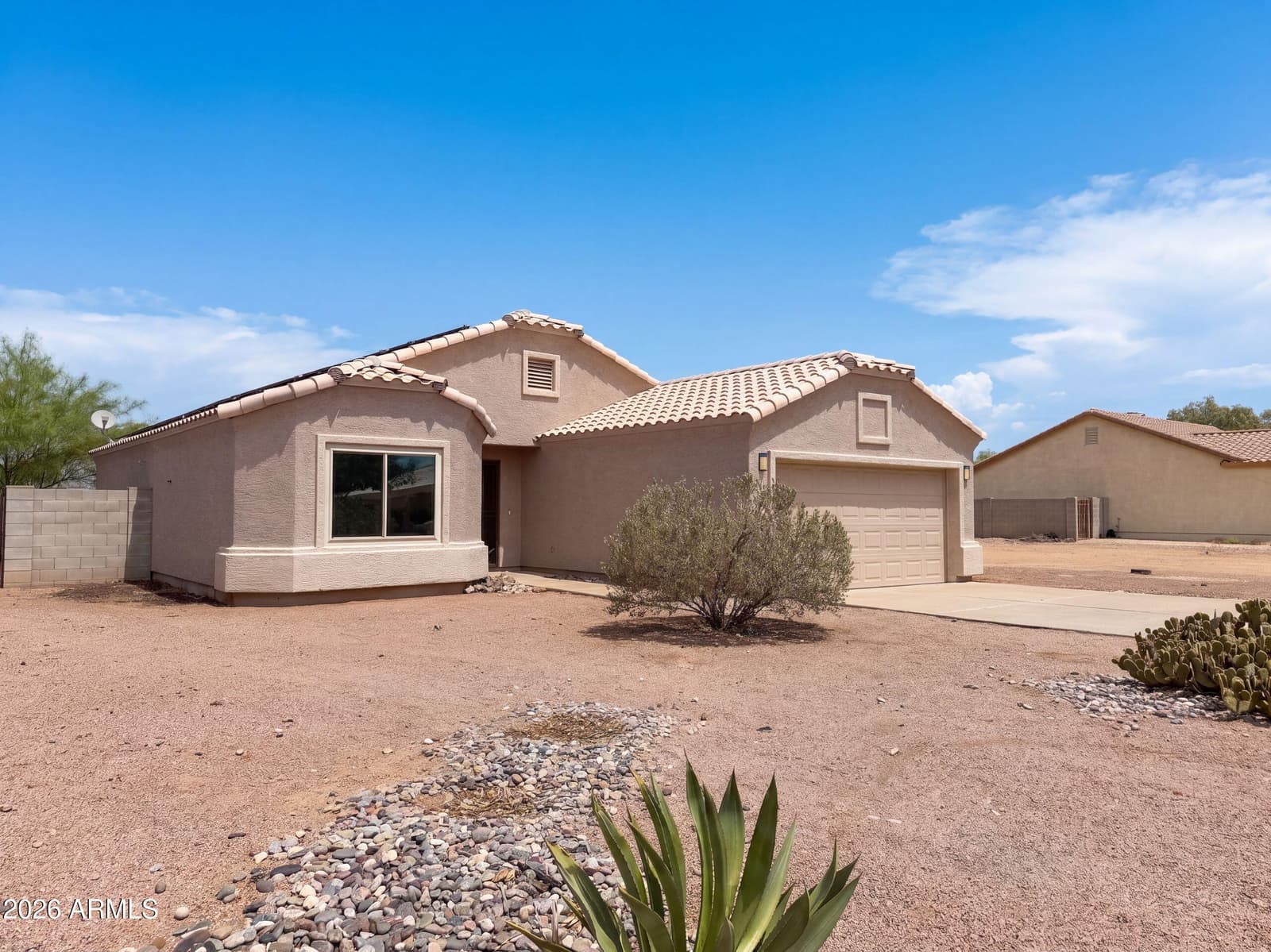 10564 W Buena Vista Drive, Arizona City, AZ 85123 — photo 16 of 25
