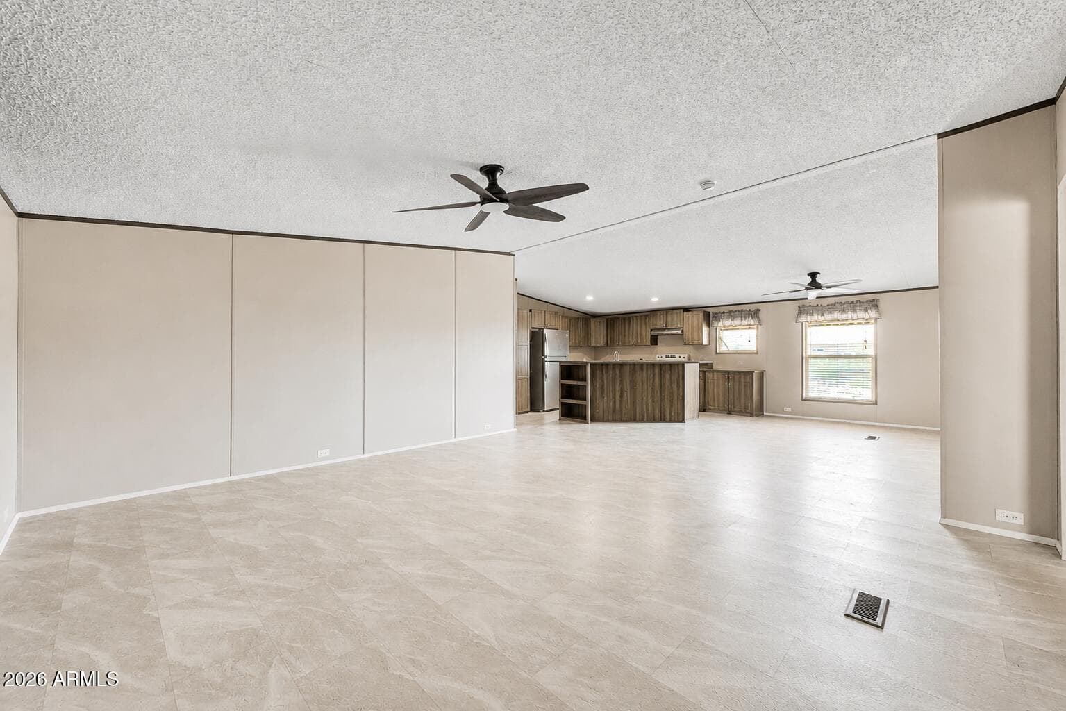 28805 N 213th Avenue, Wittmann, AZ 85361 — photo 4 of 20