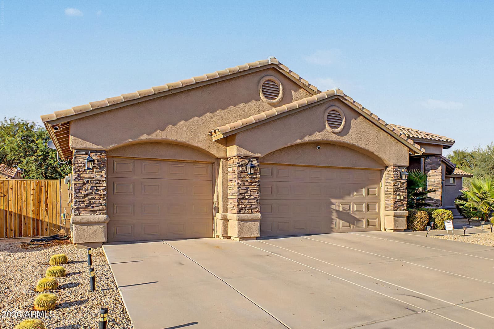 240 E Pebble Trail, Casa Grande, AZ 85122 — photo 7 of 54