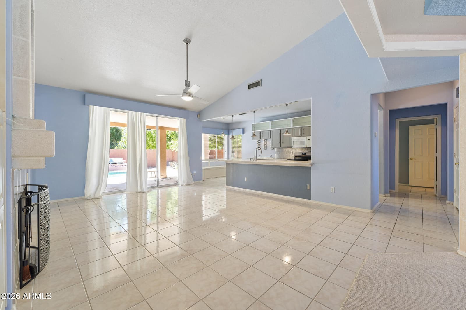 3301 E Behrend Drive, Phoenix, AZ 85050 — photo 4 of 22