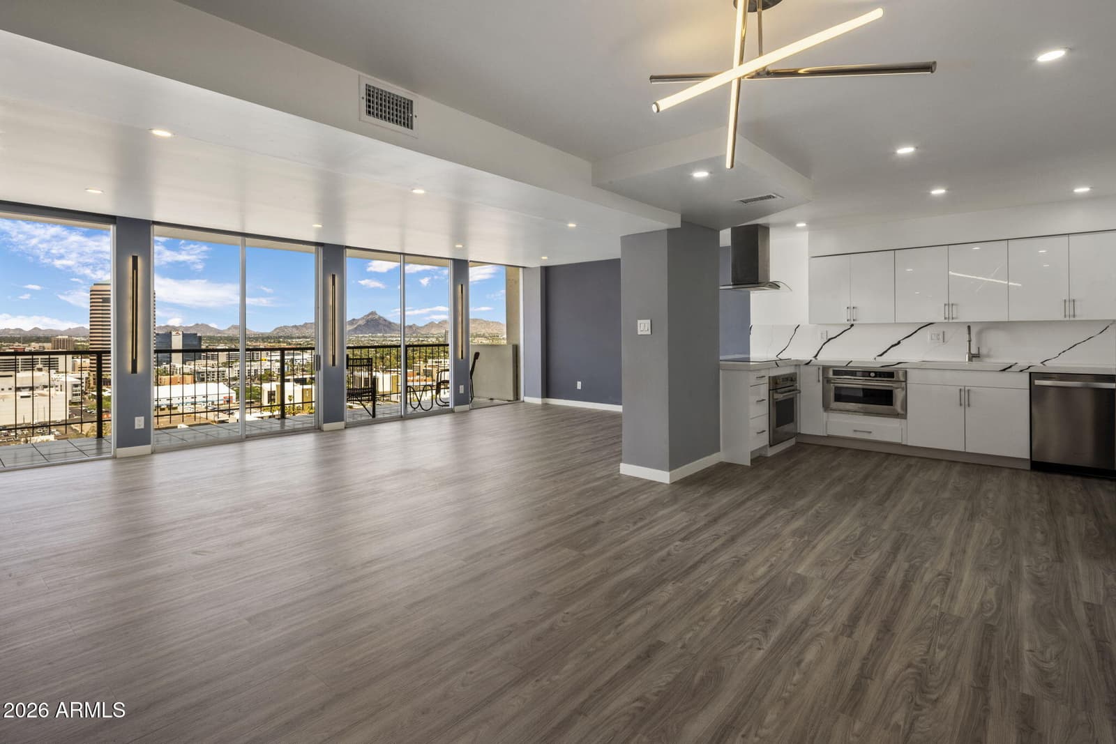 2323 N Central Avenue 2106, Phoenix, AZ 85004 — photo 1 of 79