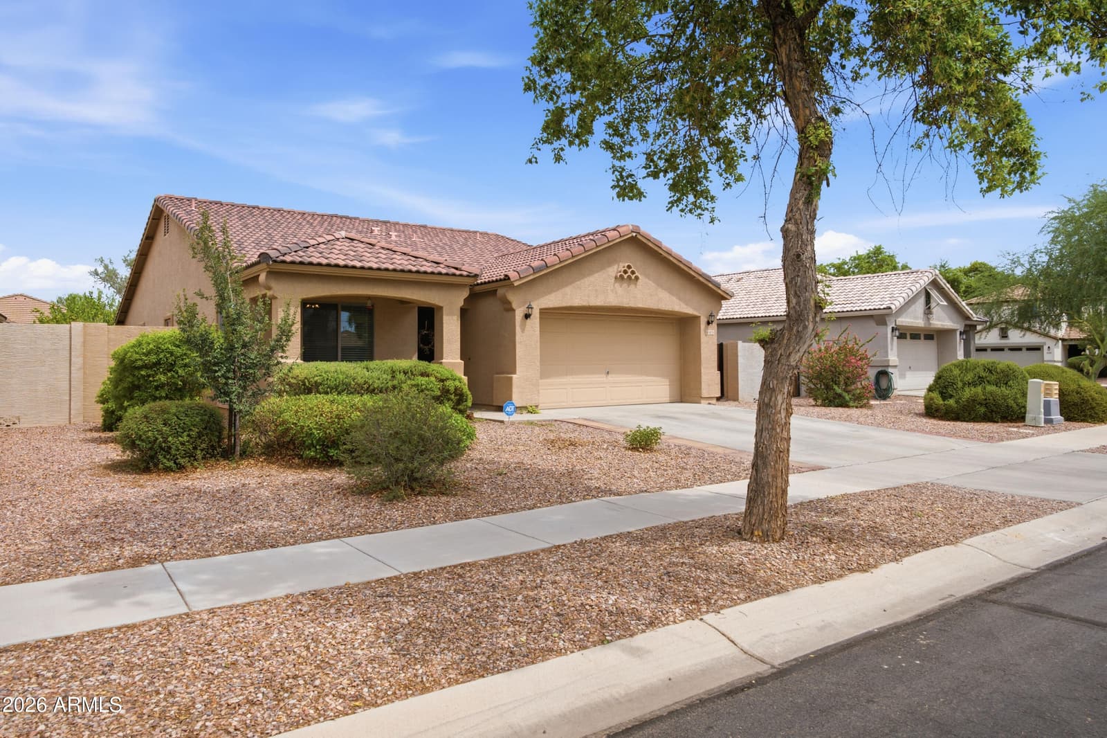 4078 E Maplewood Street, Gilbert, AZ 85297 — photo 3 of 37