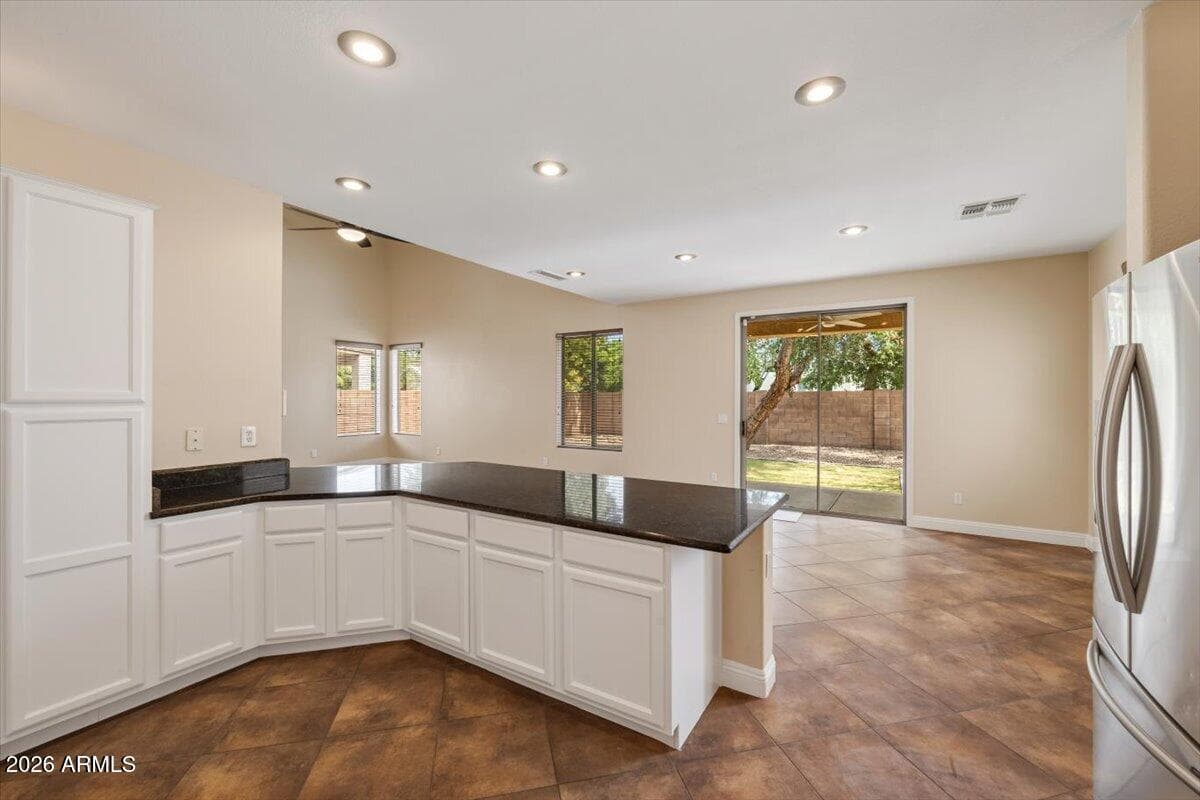 1137 S Hazel Street, Gilbert, AZ 85296 — photo 11 of 52