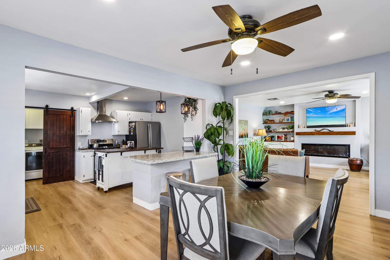 512 N 9th Avenue, Phoenix, AZ 85007 — photo 15 of 56