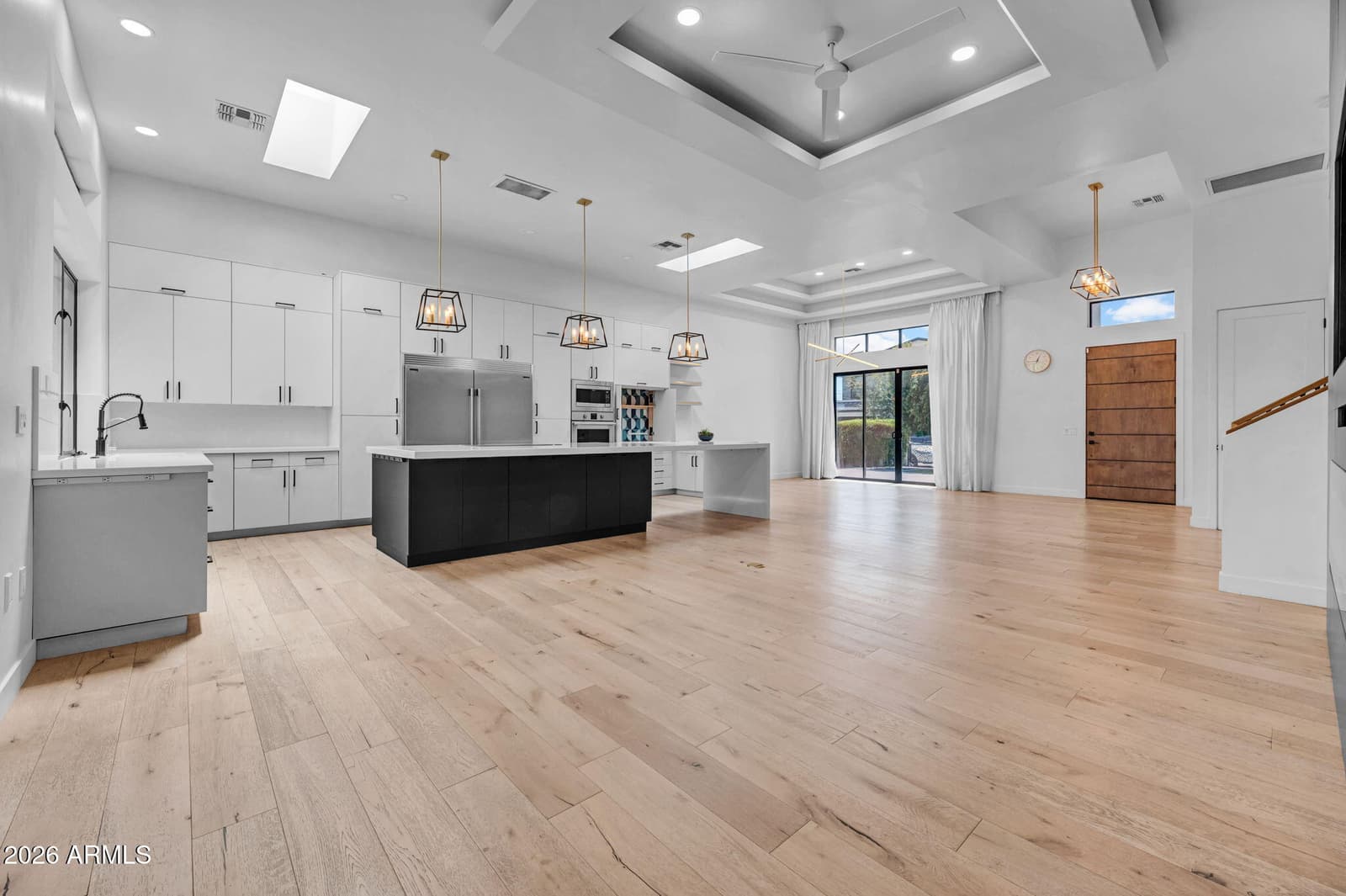4410 E Turney Avenue, Phoenix, AZ 85018 — photo 5 of 46