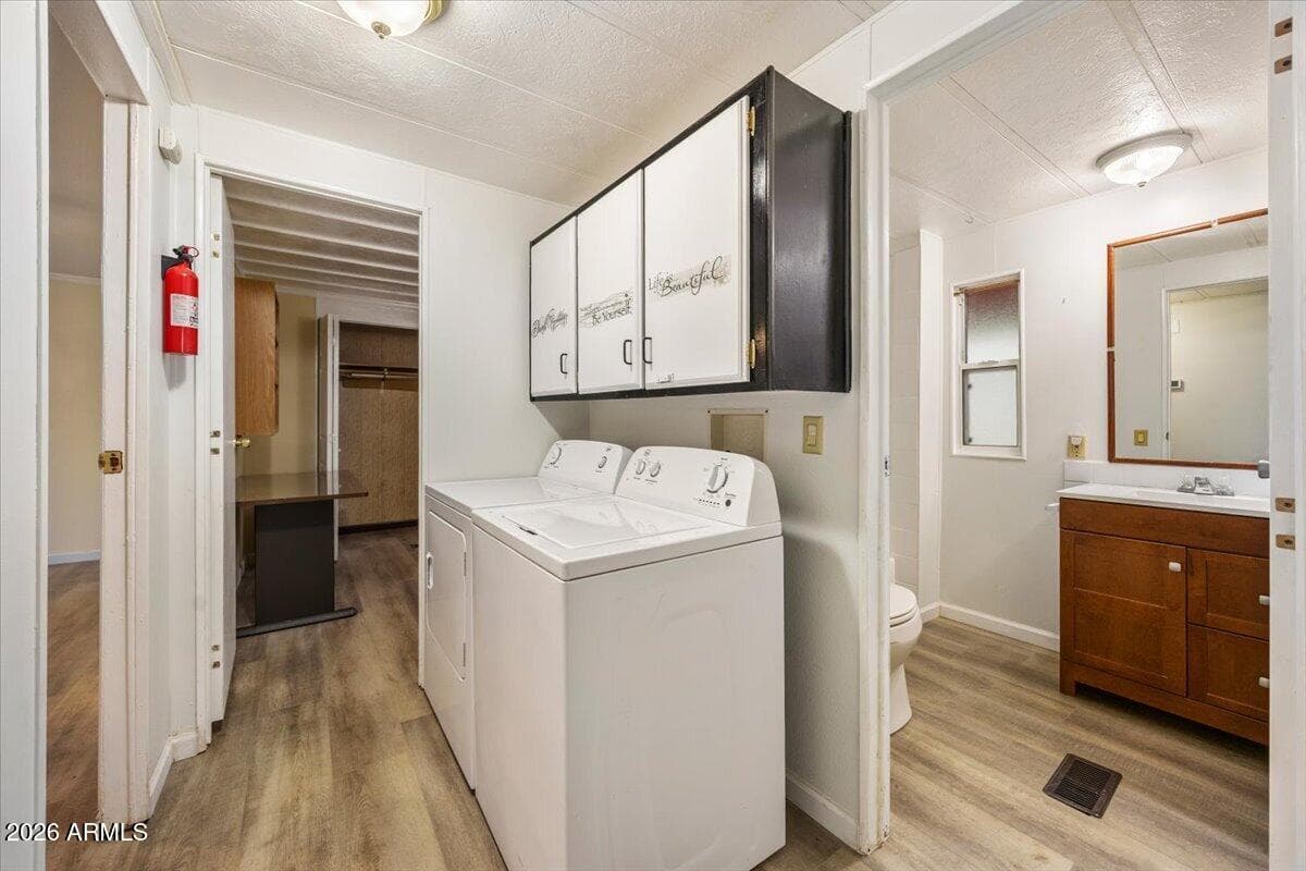 960 N 24th Drive, Show Low, AZ 85901 — photo 17 of 29