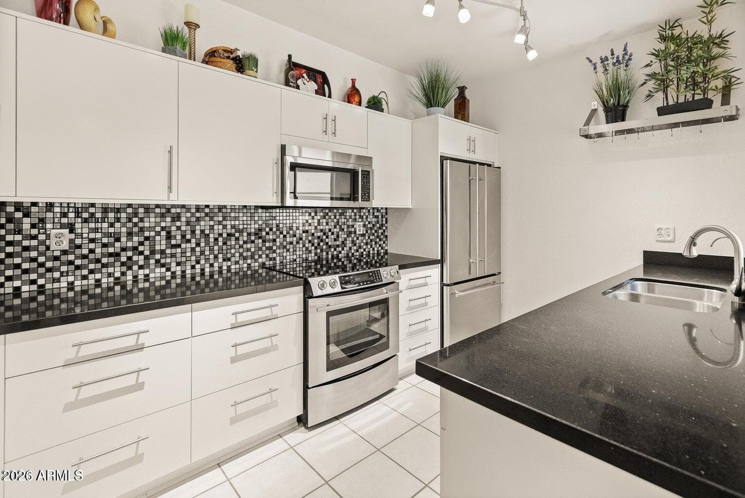 11333 N 92nd Street 1021, Scottsdale, AZ 85260 — photo 3 of 42