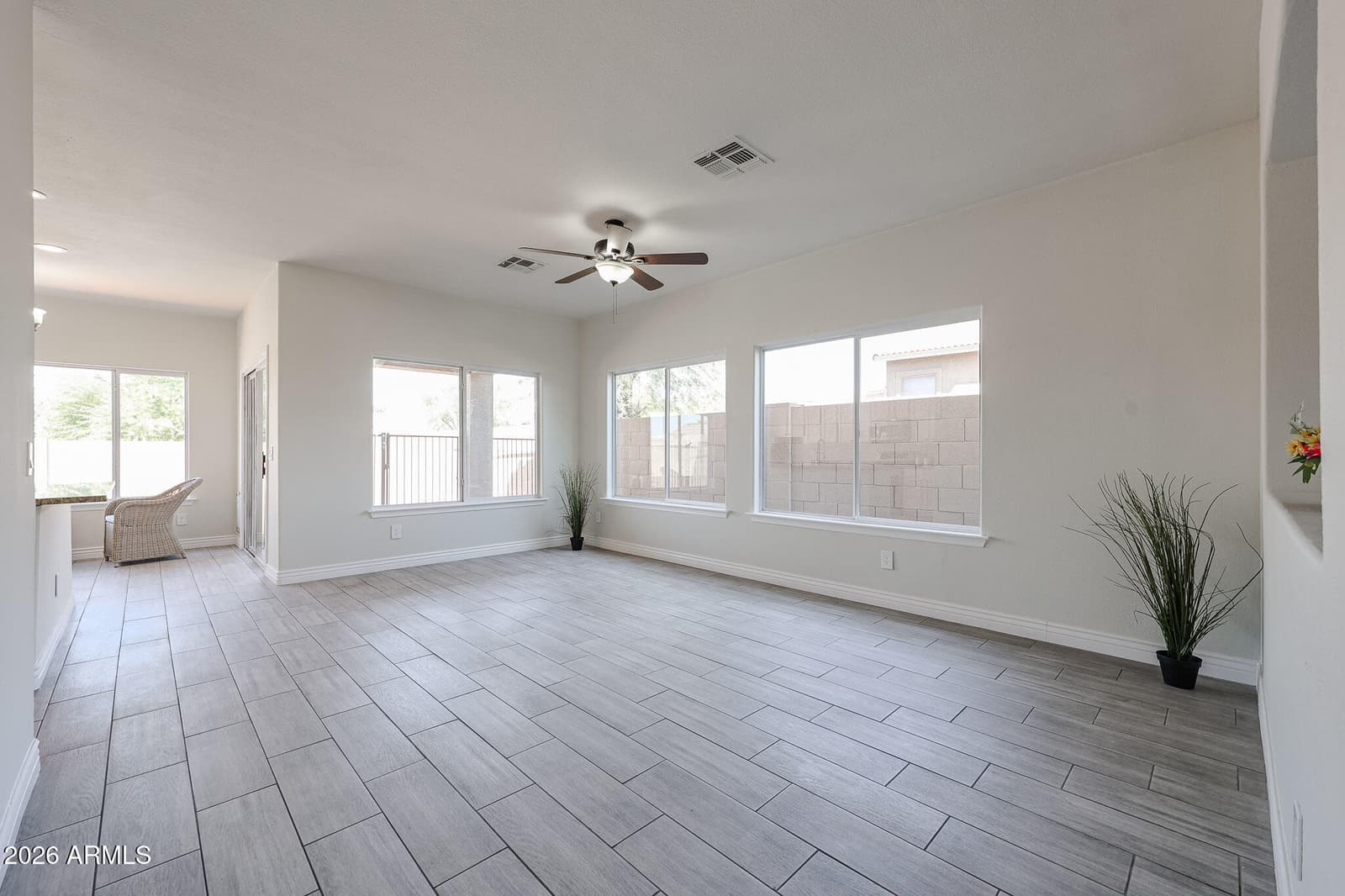 11800 W Virginia Avenue, Avondale, AZ 85392 — photo 10 of 94