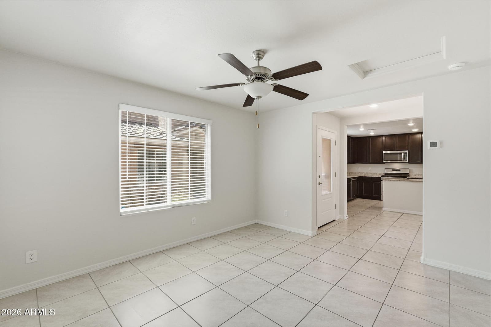 3923 S 82nd Drive, Phoenix, AZ 85043 — photo 8 of 38