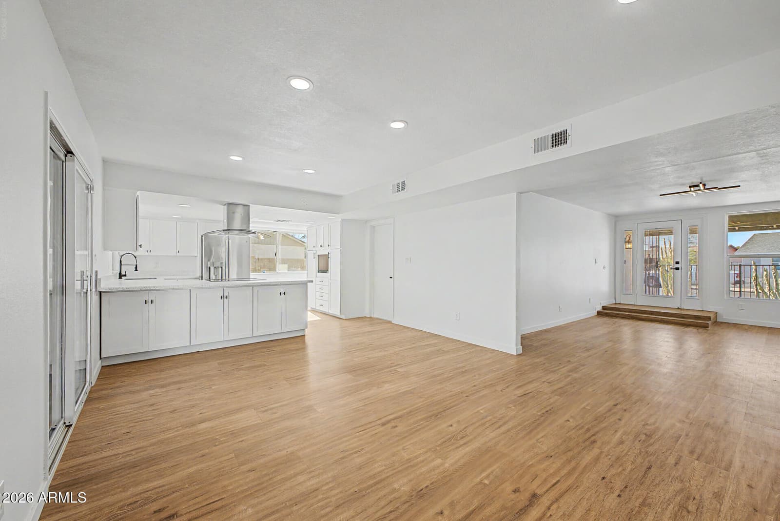 10819 W Frier Drive, Glendale, AZ 85307 — photo 7 of 19