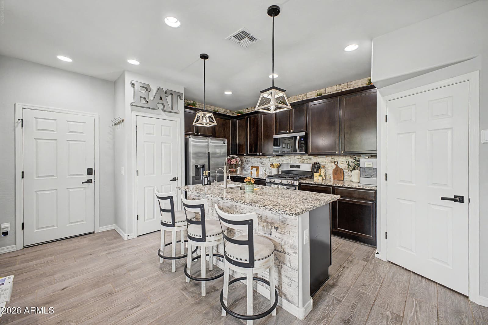 8231 E Inverness Avenue, Mesa, AZ 85209 — photo 4 of 76