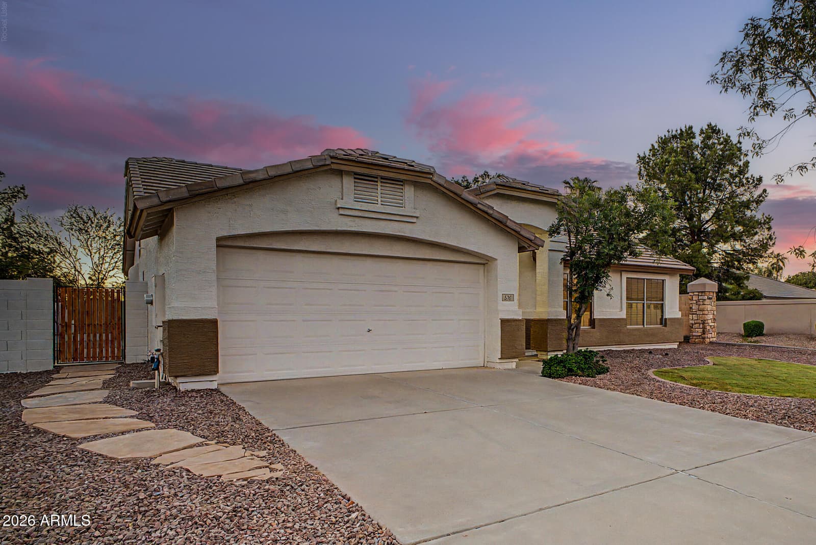 576 S Moorea Drive, Gilbert, AZ 85296 — photo 3 of 40