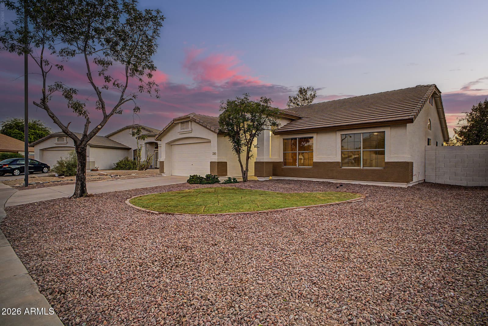 576 S Moorea Drive, Gilbert, AZ 85296 — photo 4 of 40