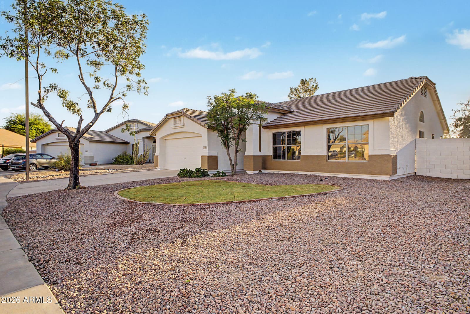 576 S Moorea Drive, Gilbert, AZ 85296 — photo 9 of 40