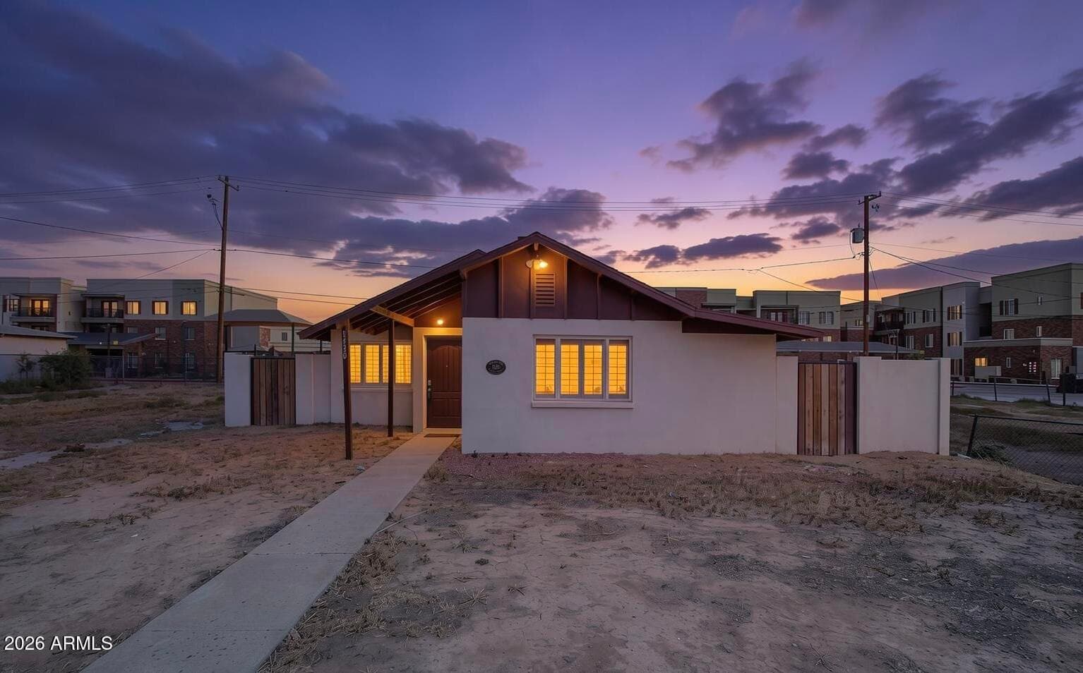 1430 E Adams Street, Phoenix, AZ 85034 — photo 1 of 2