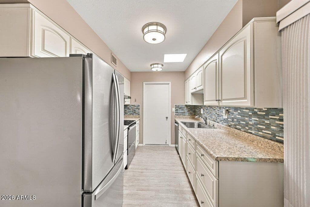 17026 N Pinion Lane, Sun City, AZ 85373 — photo 10 of 62