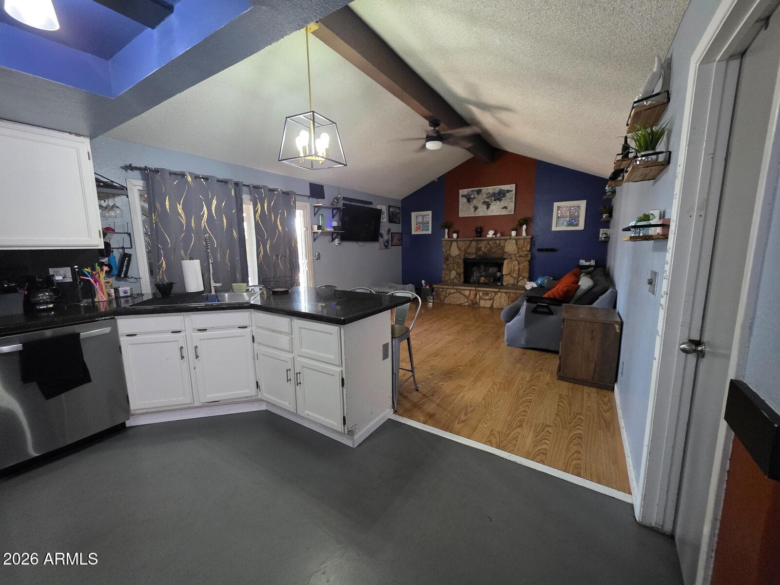 7839 W Canterbury Drive, Peoria, AZ 85345 — photo 4 of 27