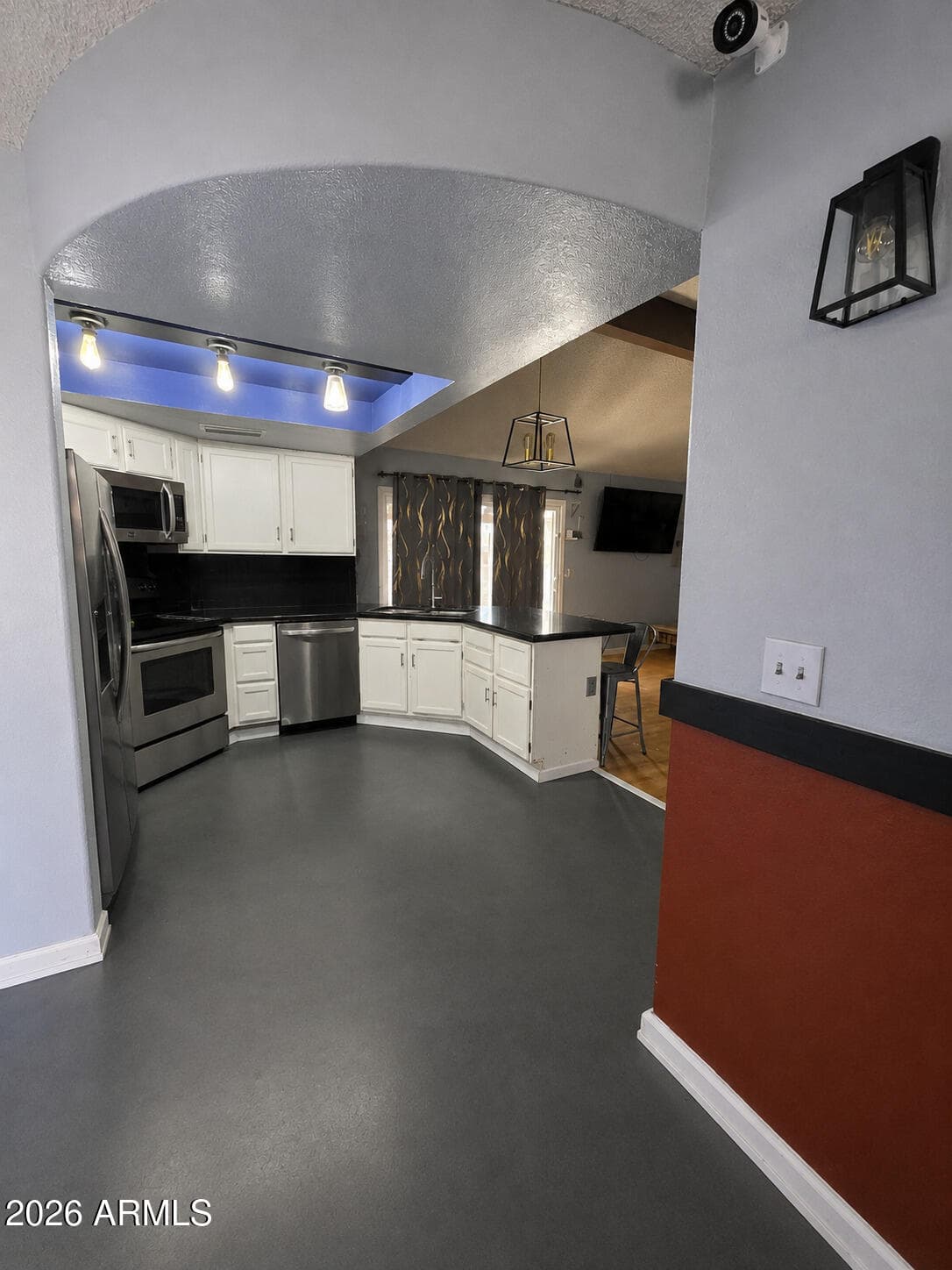 7839 W Canterbury Drive, Peoria, AZ 85345 — photo 5 of 27