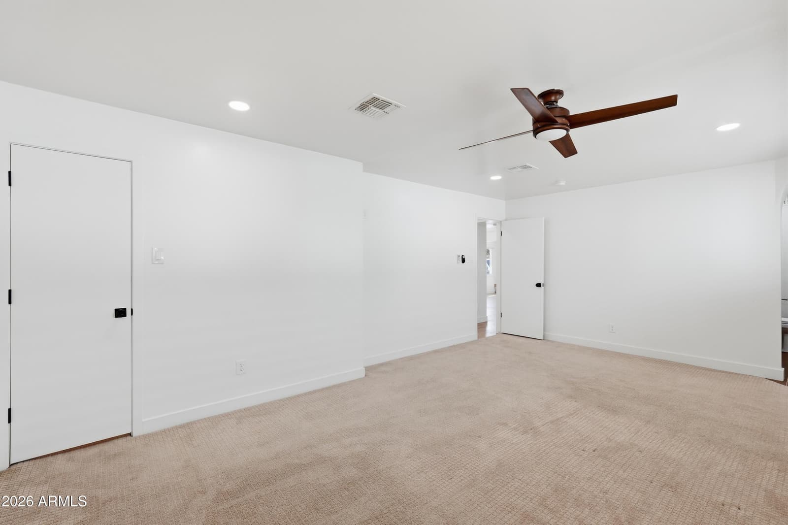 1 N Cottonwood Drive, Gilbert, AZ 85234 — photo 15 of 32