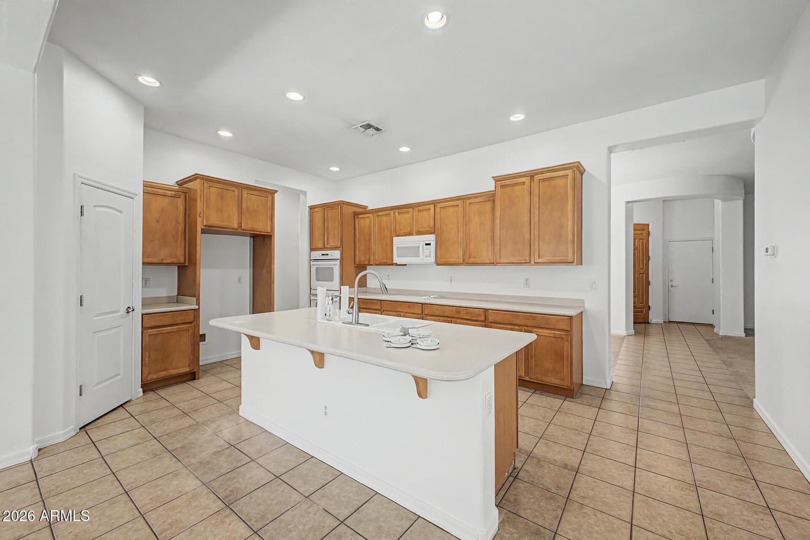 667 E Riviera Drive, Chandler, AZ 85249 — photo 5 of 30