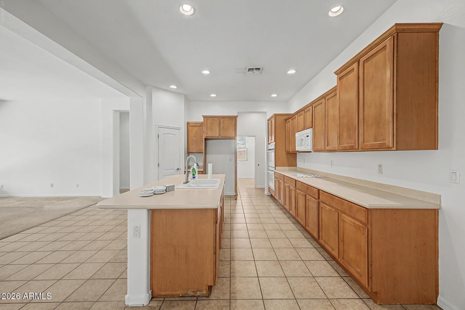 667 E Riviera Drive, Chandler, AZ 85249 — photo 4 of 30