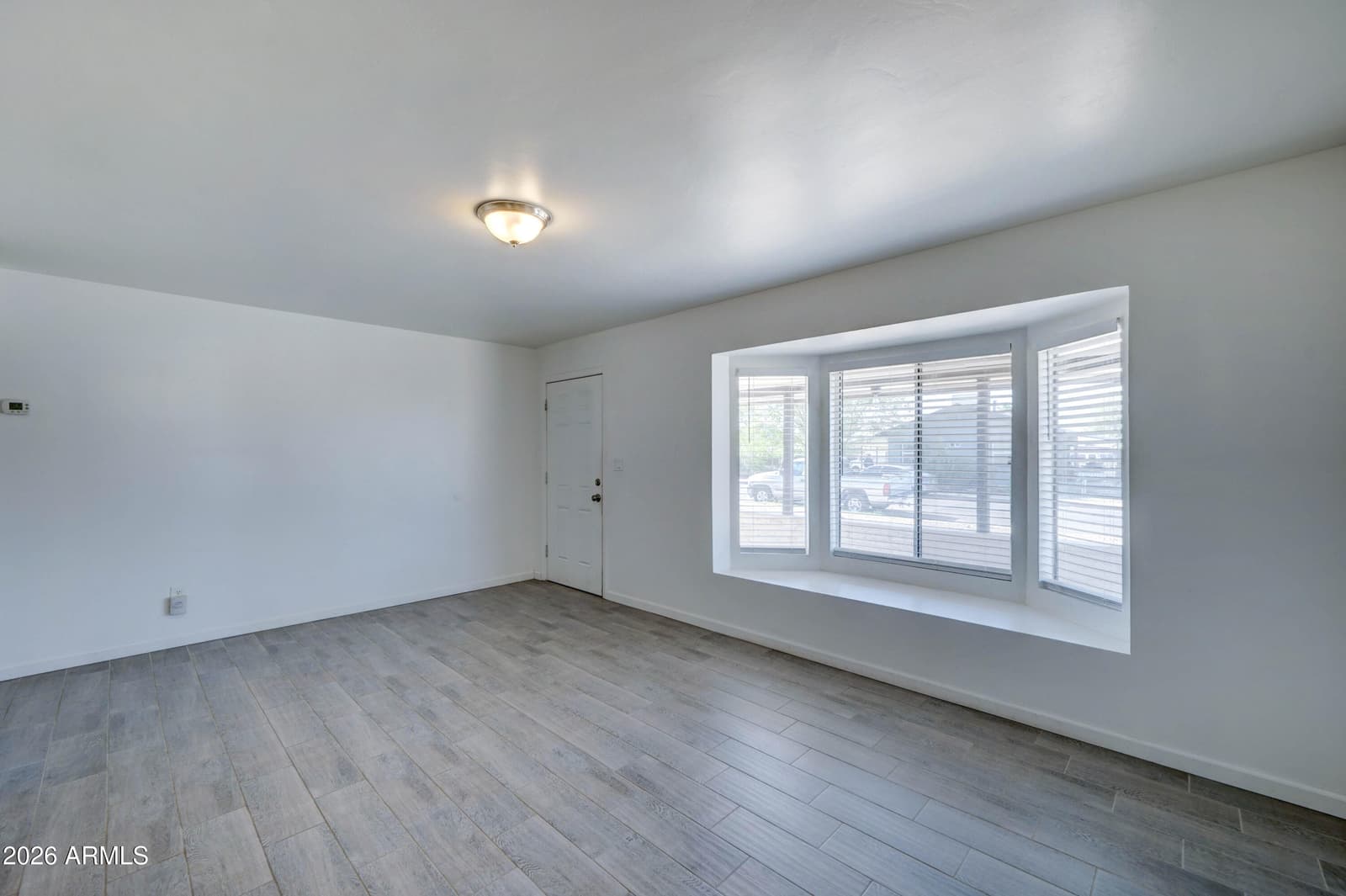 1124 W Cochise Drive, Phoenix, AZ 85021 — photo 4 of 32