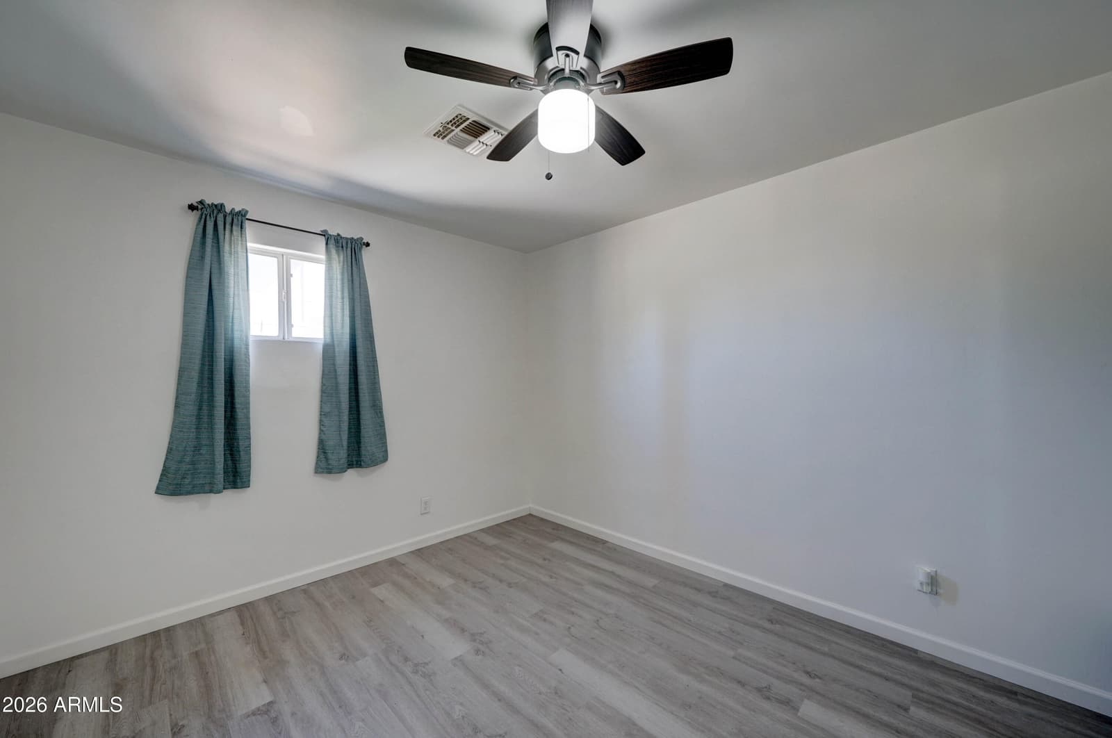 1124 W Cochise Drive, Phoenix, AZ 85021 — photo 26 of 32