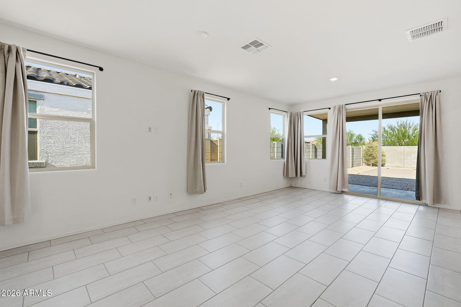 3807 S 83rd Drive, Tolleson, AZ 85353 — photo 4 of 28