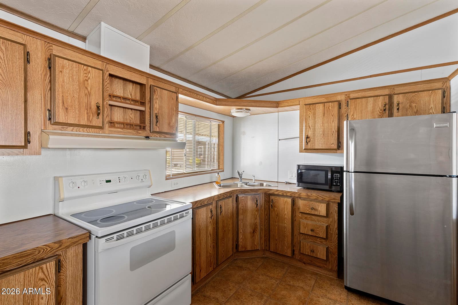 10955 N 79th Avenue 125, Peoria, AZ 85345 — photo 15 of 34