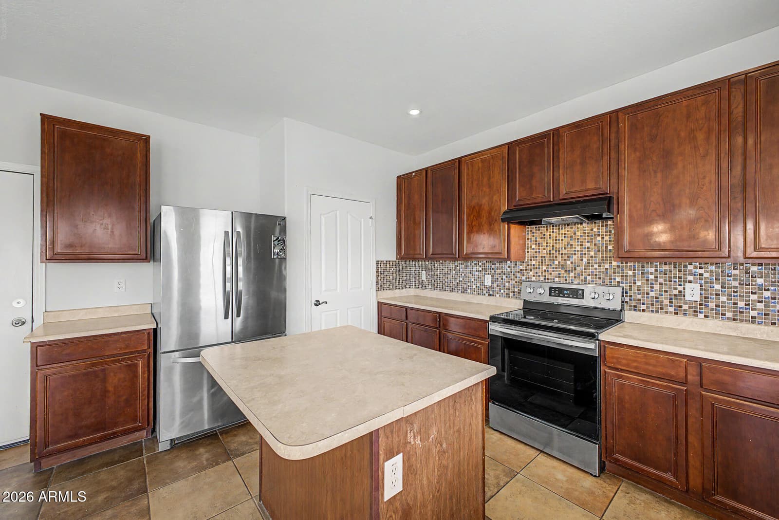 2642 S 90th Glen, Tolleson, AZ 85353 — photo 11 of 30