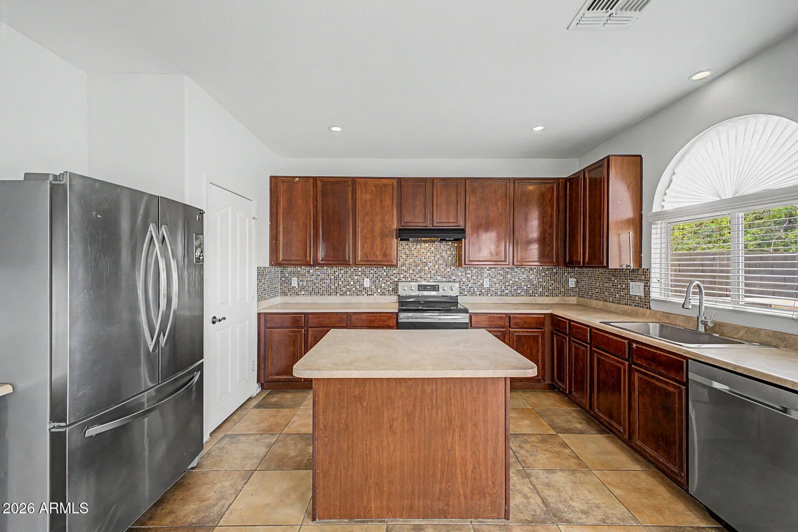 2642 S 90th Glen, Tolleson, AZ 85353 — photo 9 of 30