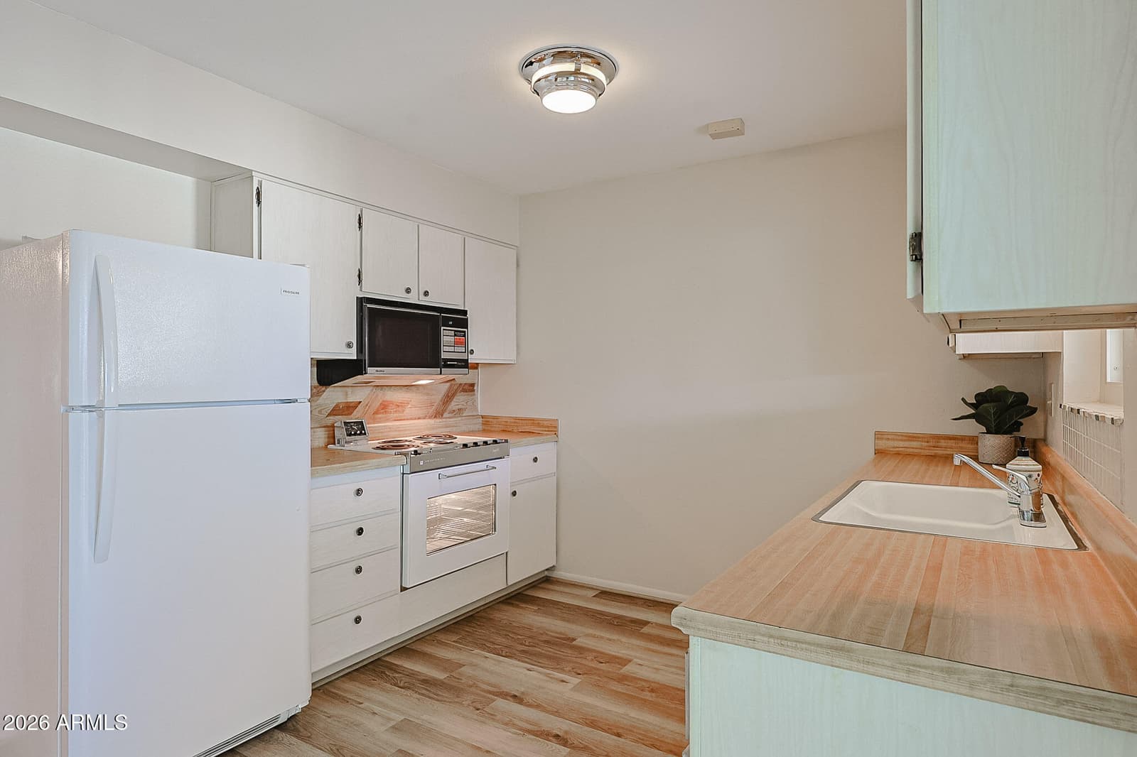 9623 N 111th Avenue, Sun City, AZ 85351 — photo 14 of 23