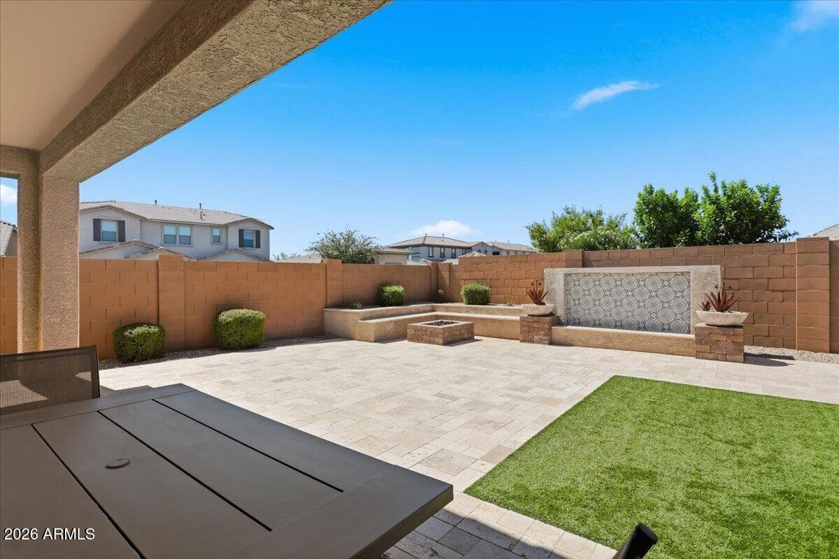 14195 W Faye Way, Surprise, AZ 85387 — photo 8 of 48