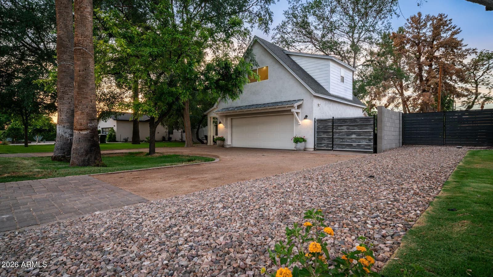 3244 E Weldon Avenue, Phoenix, AZ 85018 — photo 4 of 59