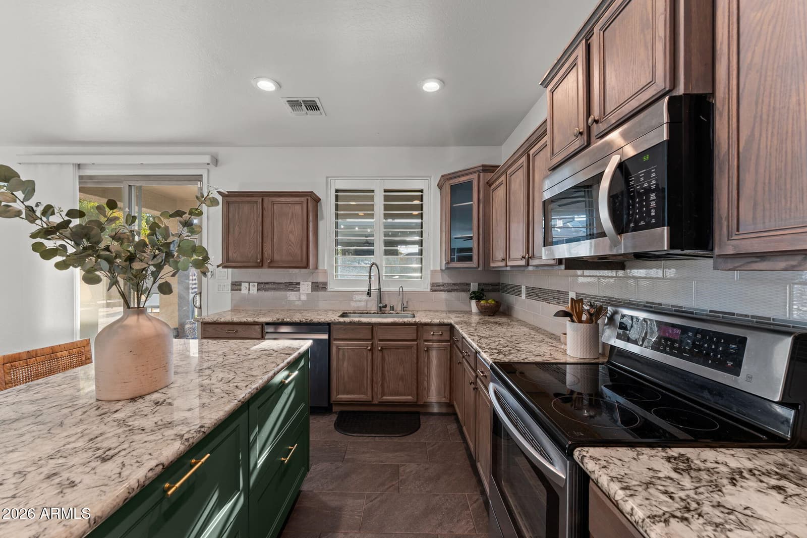 3570 S Tower Avenue, Chandler, AZ 85286 — photo 7 of 52