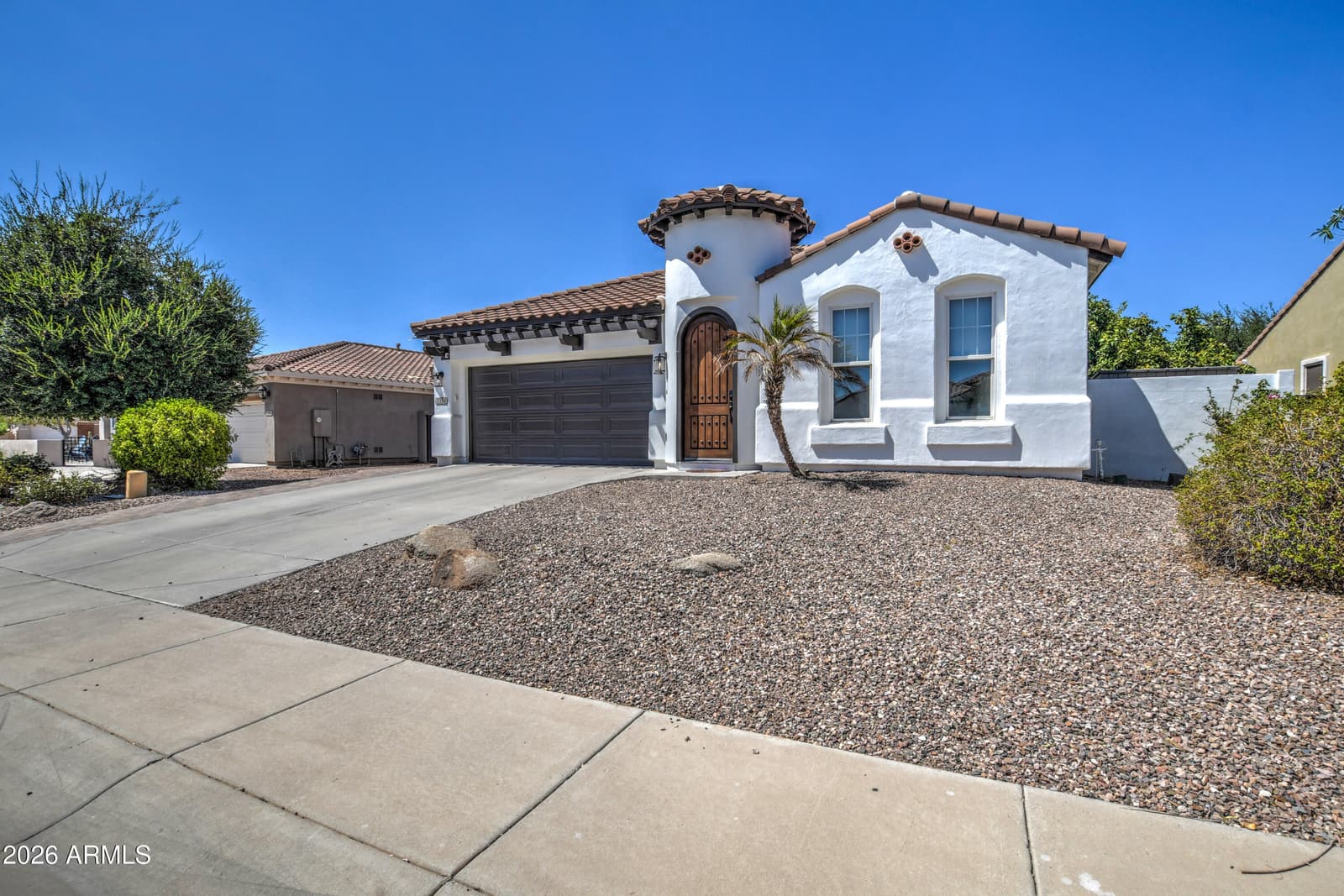 2316 E Balsam Drive, Chandler, AZ 85286 — photo 2 of 36