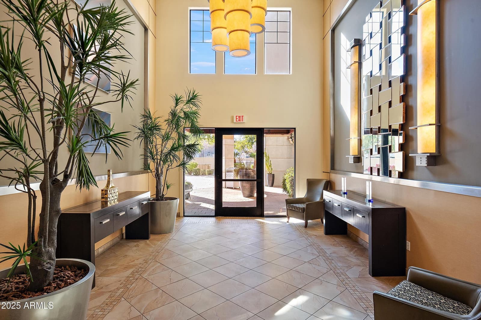 7291 N Scottsdale Road 2009, Paradise Valley, AZ 85253 — photo 4 of 22