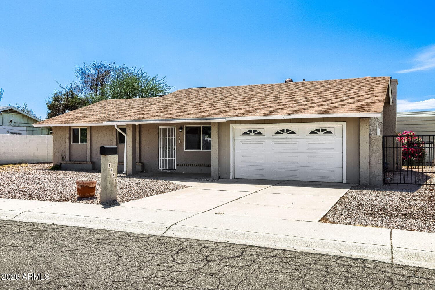 1727 W Villa Theresa Drive, Phoenix, AZ 85023 — photo 3 of 29