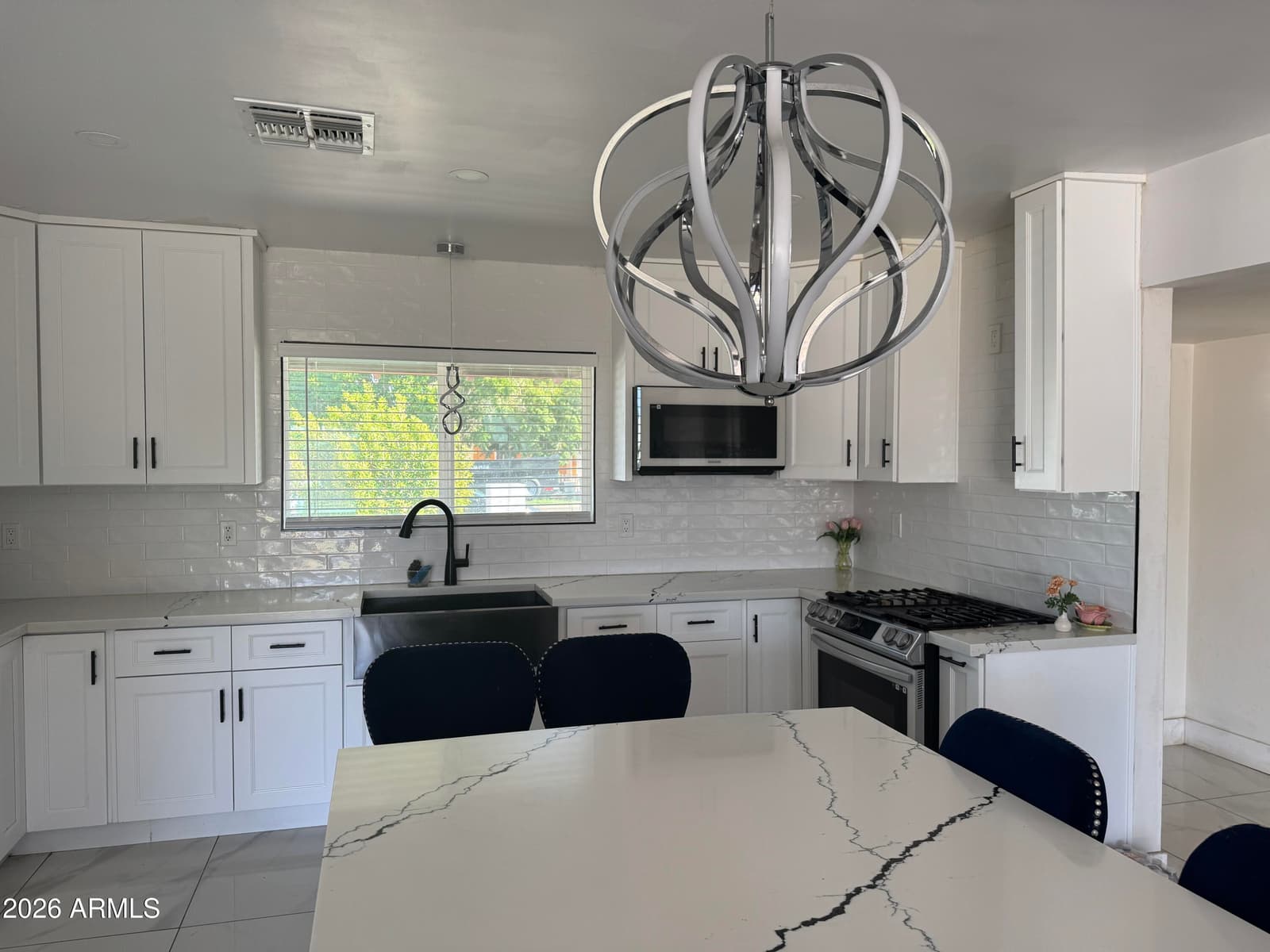 1129 W 10th Street, Mesa, AZ 85201 — photo 2 of 8