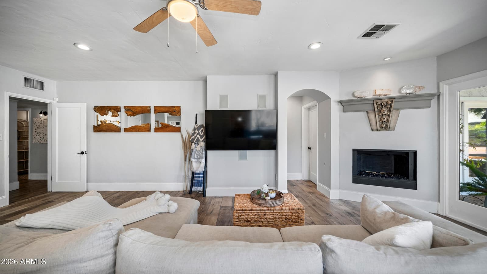 3244 E Weldon Avenue, Phoenix, AZ 85018 — photo 39 of 59