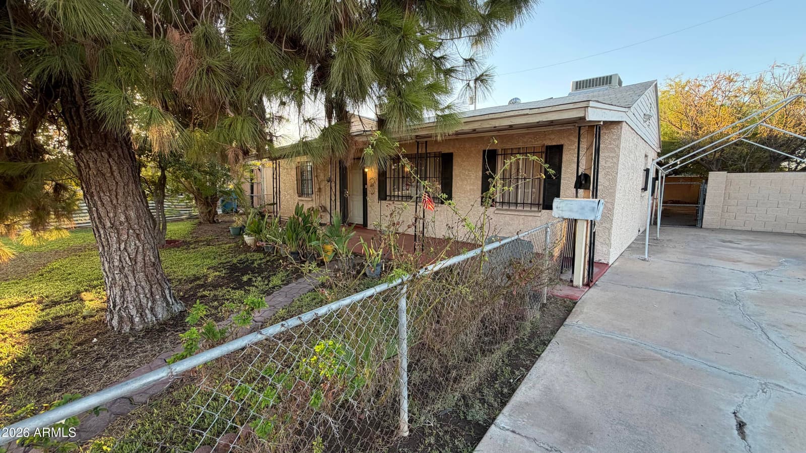 2902 W Pierce Street, Phoenix, AZ 85009 — photo 3 of 54
