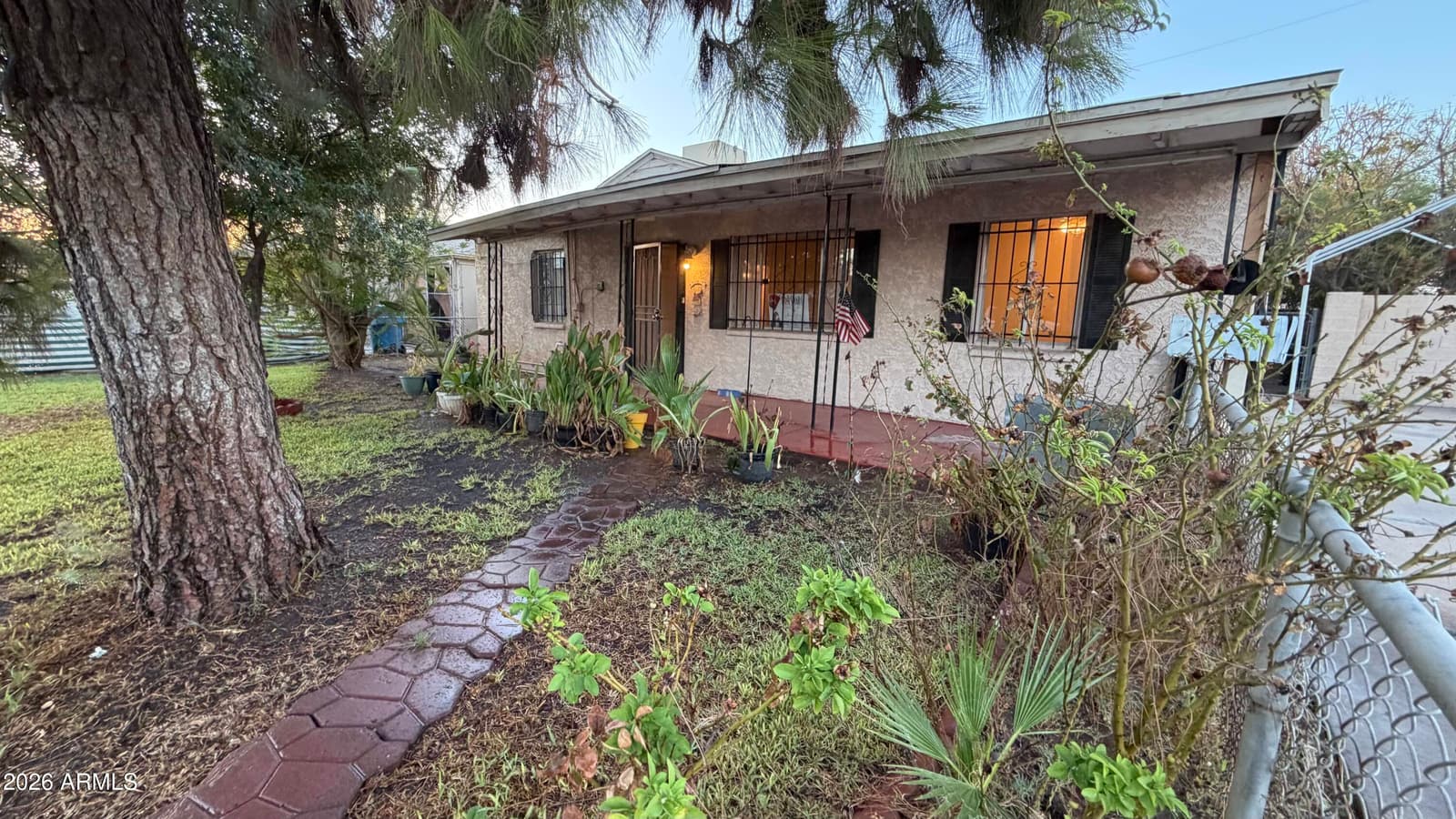2902 W Pierce Street, Phoenix, AZ 85009 — photo 4 of 54