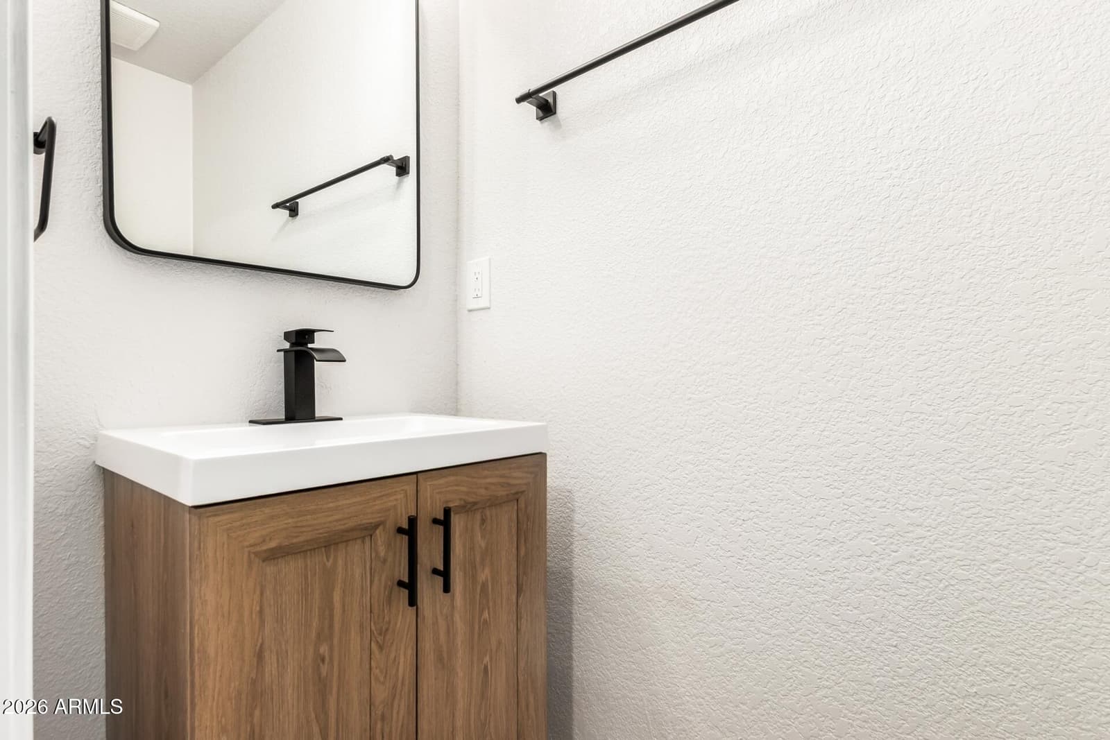 8943 S Emerald Lane, Hereford, AZ 85615 — photo 12 of 41
