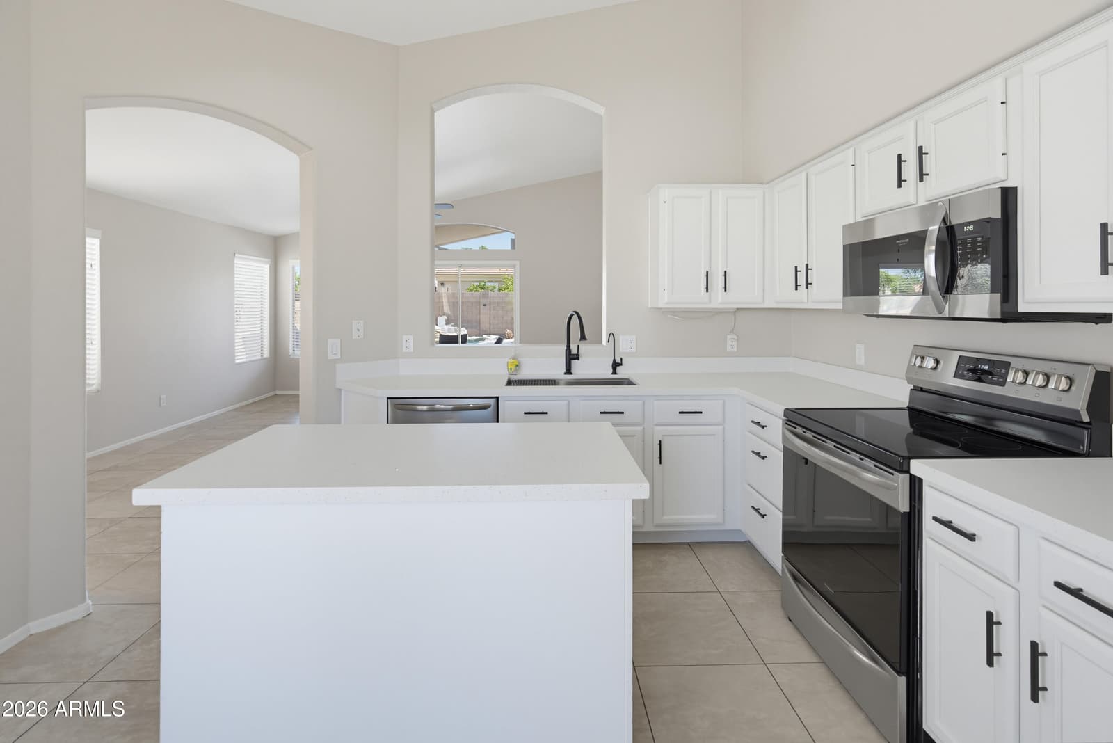 1253 S Colonial Drive, Gilbert, AZ 85296 — photo 11 of 36