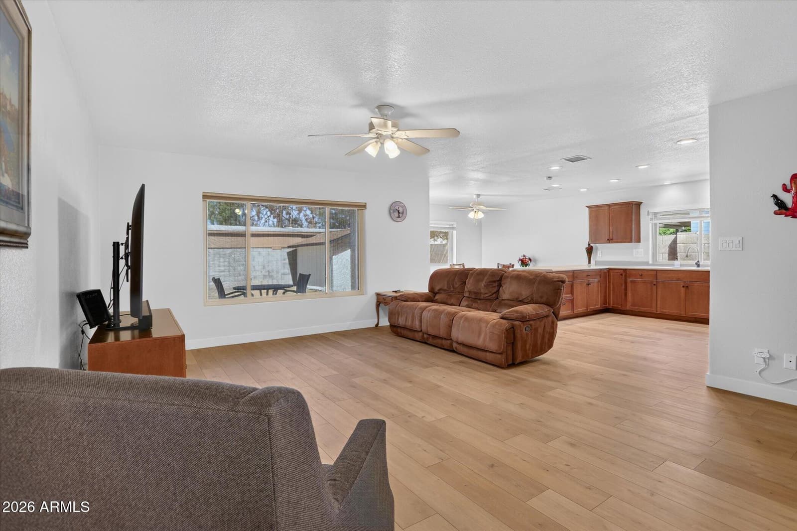 10614 N 65th Avenue, Glendale, AZ 85304 — photo 8 of 22