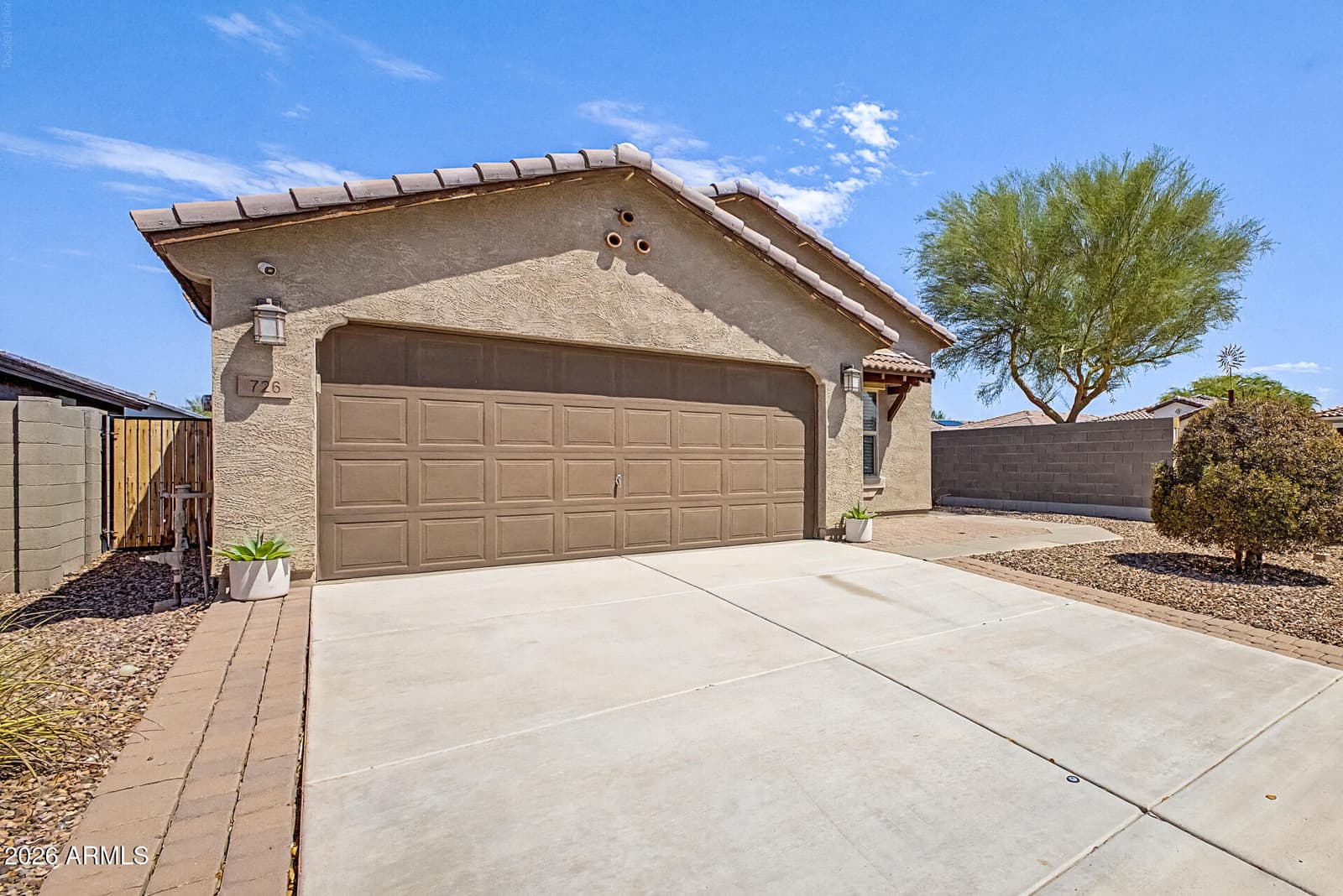 726 W Jardin Drive, Casa Grande, AZ 85122 — photo 4 of 32