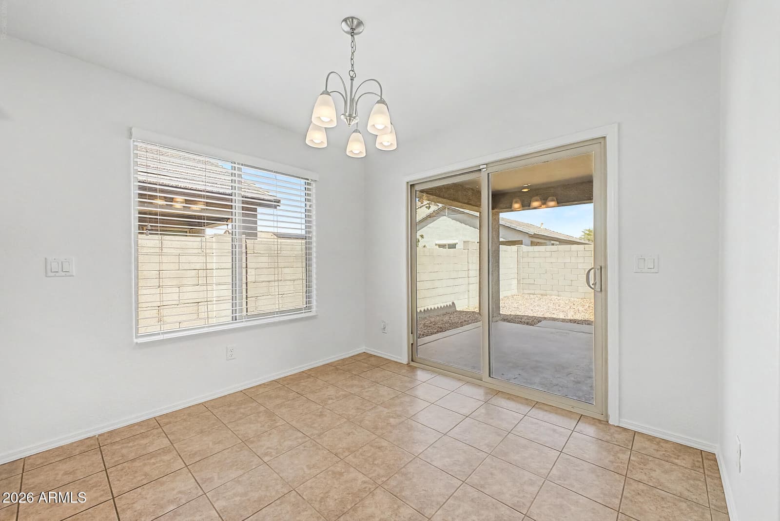 726 W Jardin Drive, Casa Grande, AZ 85122 — photo 9 of 32