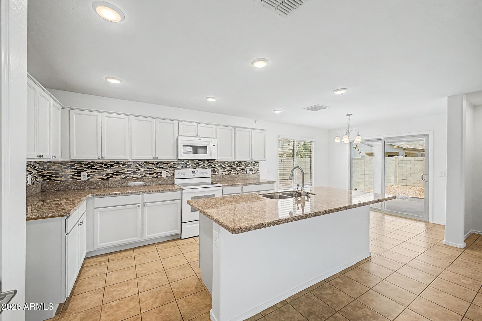 726 W Jardin Drive, Casa Grande, AZ 85122 — photo 12 of 32