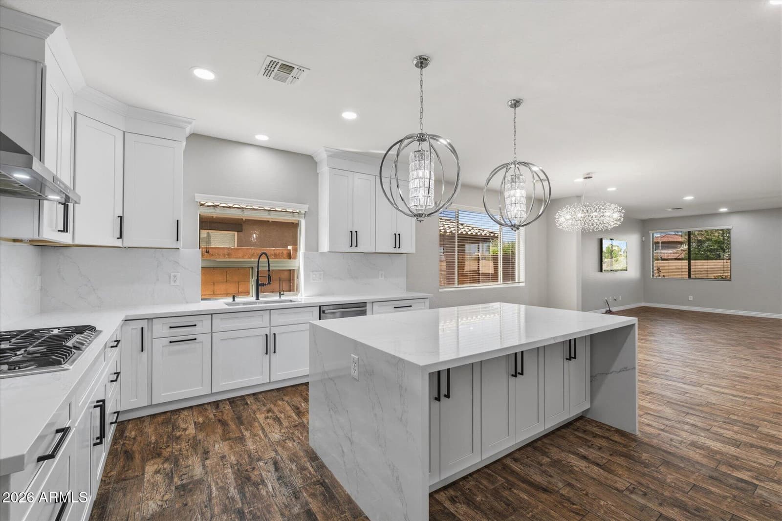 23306 N 40th Place, Phoenix, AZ 85050 — photo 5 of 45